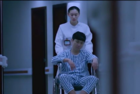 解救女主播女演员
